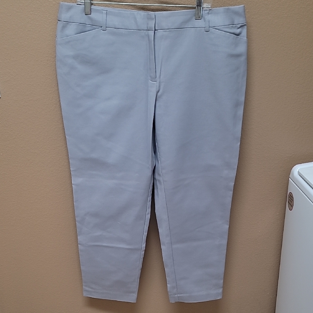 Liz Claiborne Light Gray Straight Leg Pants 🩶